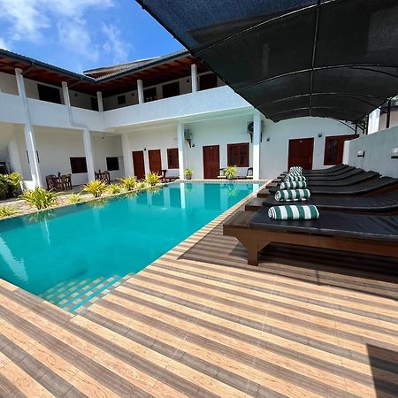 Sundowners Guesthouse Hikkaduwa Zewnętrze zdjęcie
