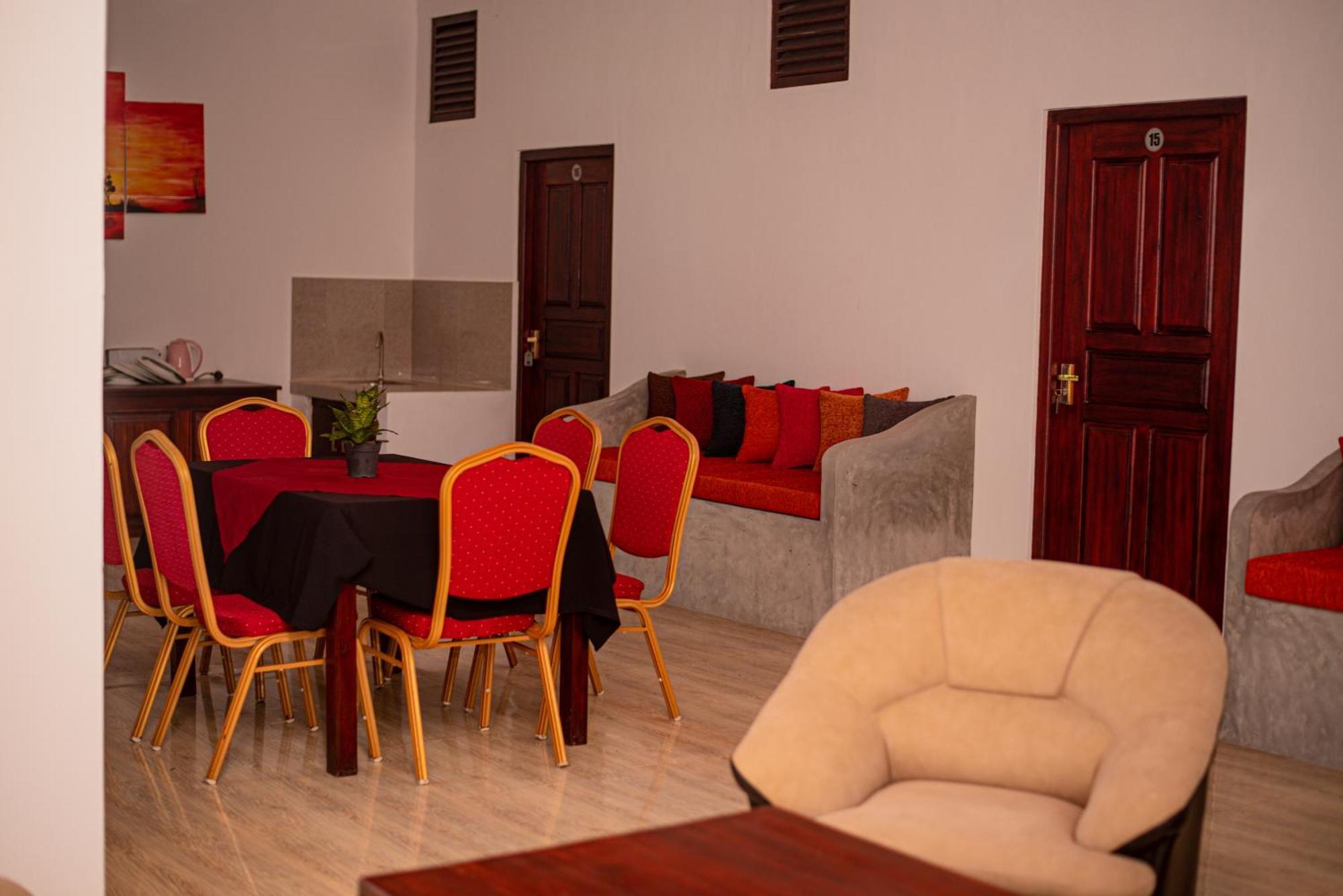 Sundowners Guesthouse Hikkaduwa Zewnętrze zdjęcie