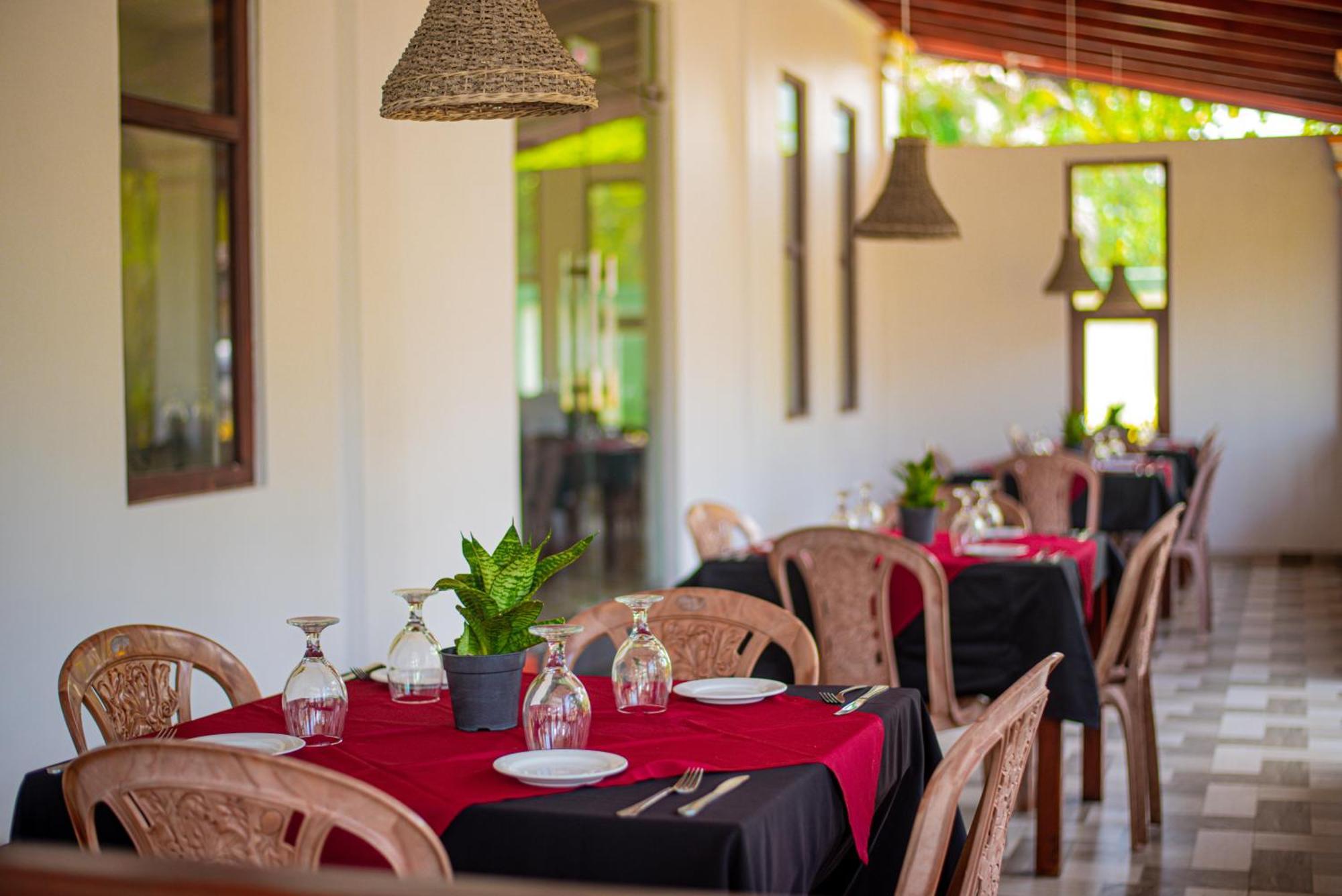 Sundowners Guesthouse Hikkaduwa Zewnętrze zdjęcie