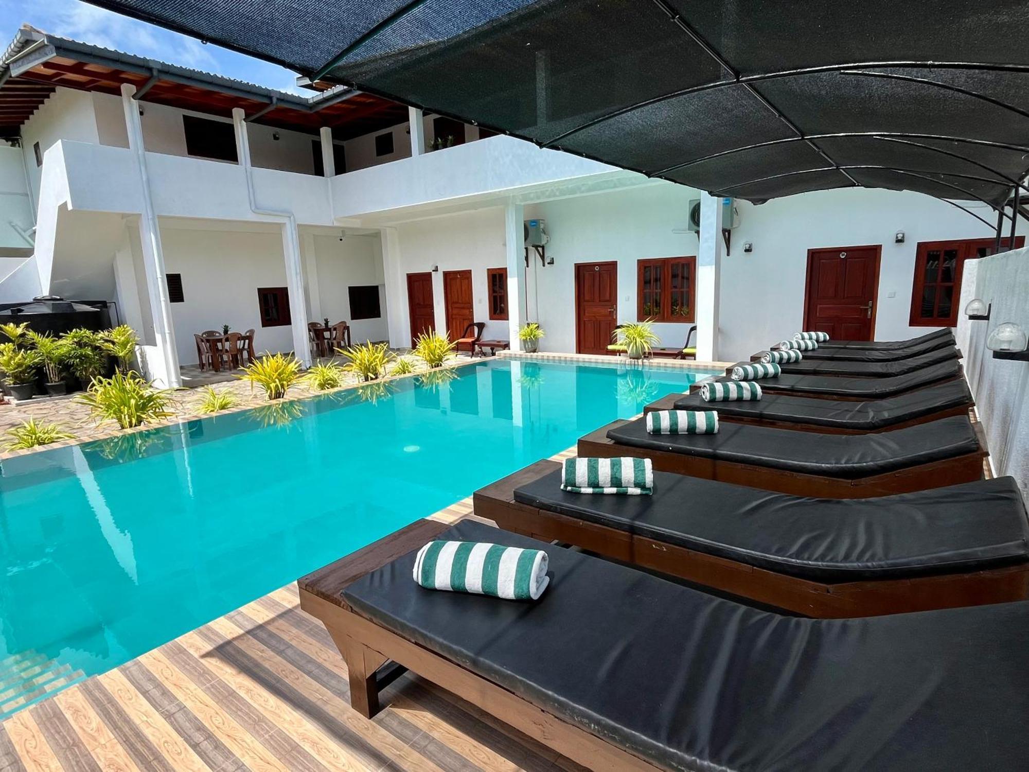 Sundowners Guesthouse Hikkaduwa Zewnętrze zdjęcie