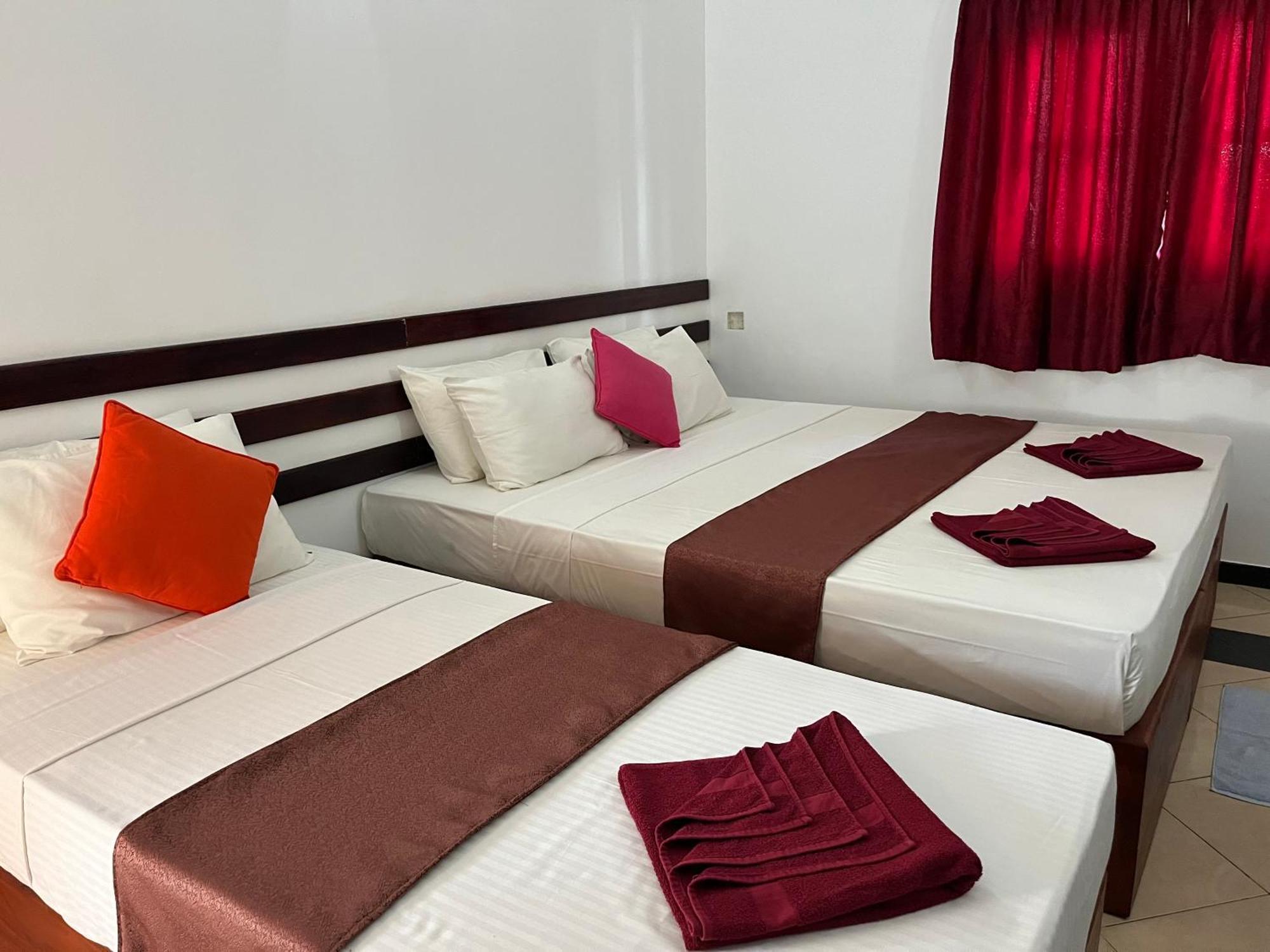 Sundowners Guesthouse Hikkaduwa Pokój zdjęcie
